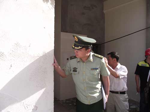 安徽省消防總隊(duì)到Y(jié)T保溫現(xiàn)場(chǎng)檢收贊揚(yáng)YT保溫材料