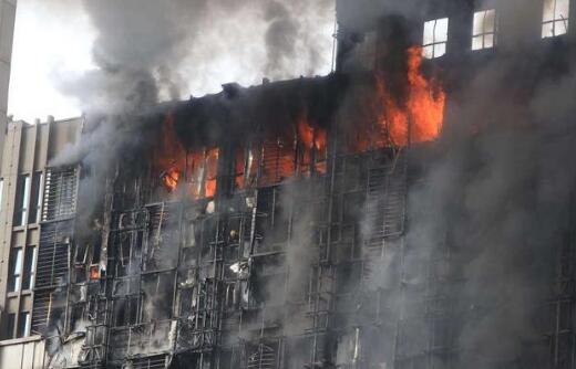 “降標”“劣質”保溫材料成建筑大火幫兇