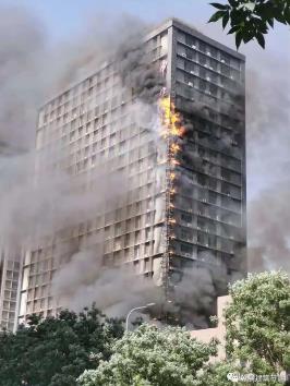 石家莊外墻保溫又起火了!短短幾分鐘,從4層燒到27層!
